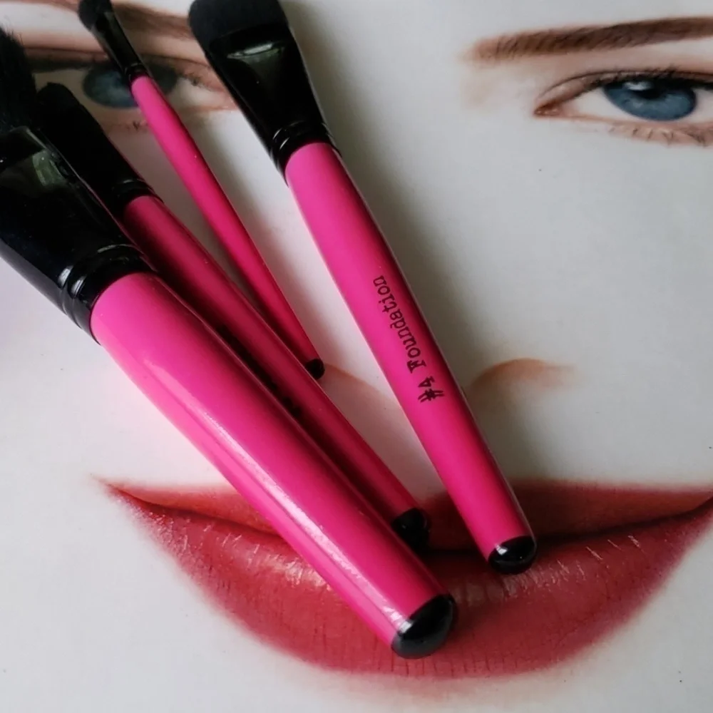 Make UP BRUSHES set of 4. New.